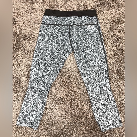 Nike dri-fit black slate blue stretch capri running pants women’s size M - Picture 3 of 12